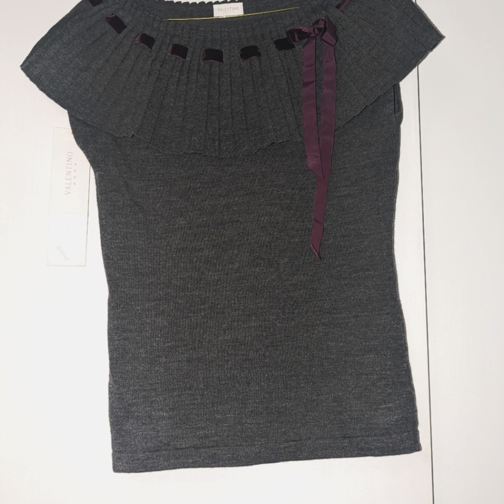 Vintage Valentino Roma Sweater size 44 NWT